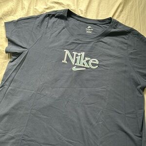 Nike T-Shirt 
Navy blue/Light blue 
Size 2X